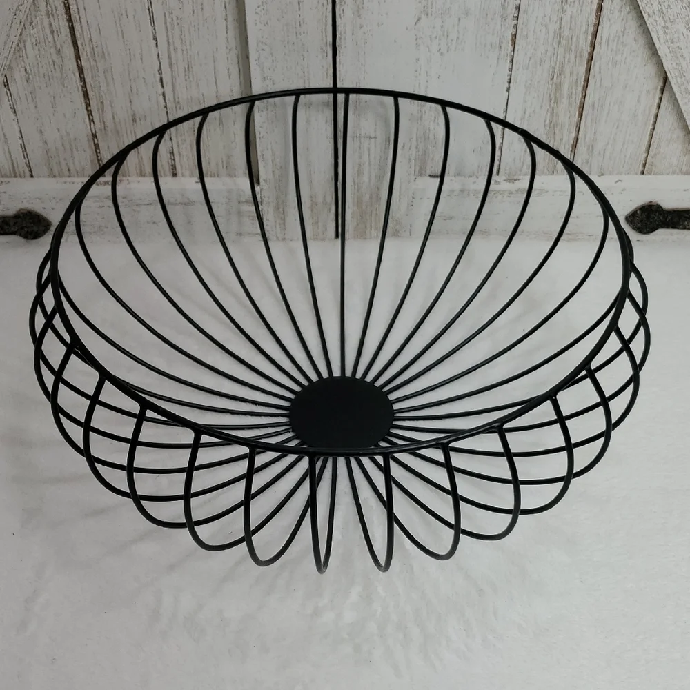 Black Wire Metal Basket with Natural Decorative Bowl Filler